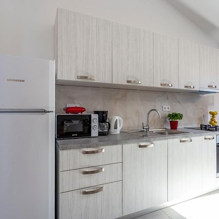 City Apartments Silver พูลา ภายนอก รูปภาพ