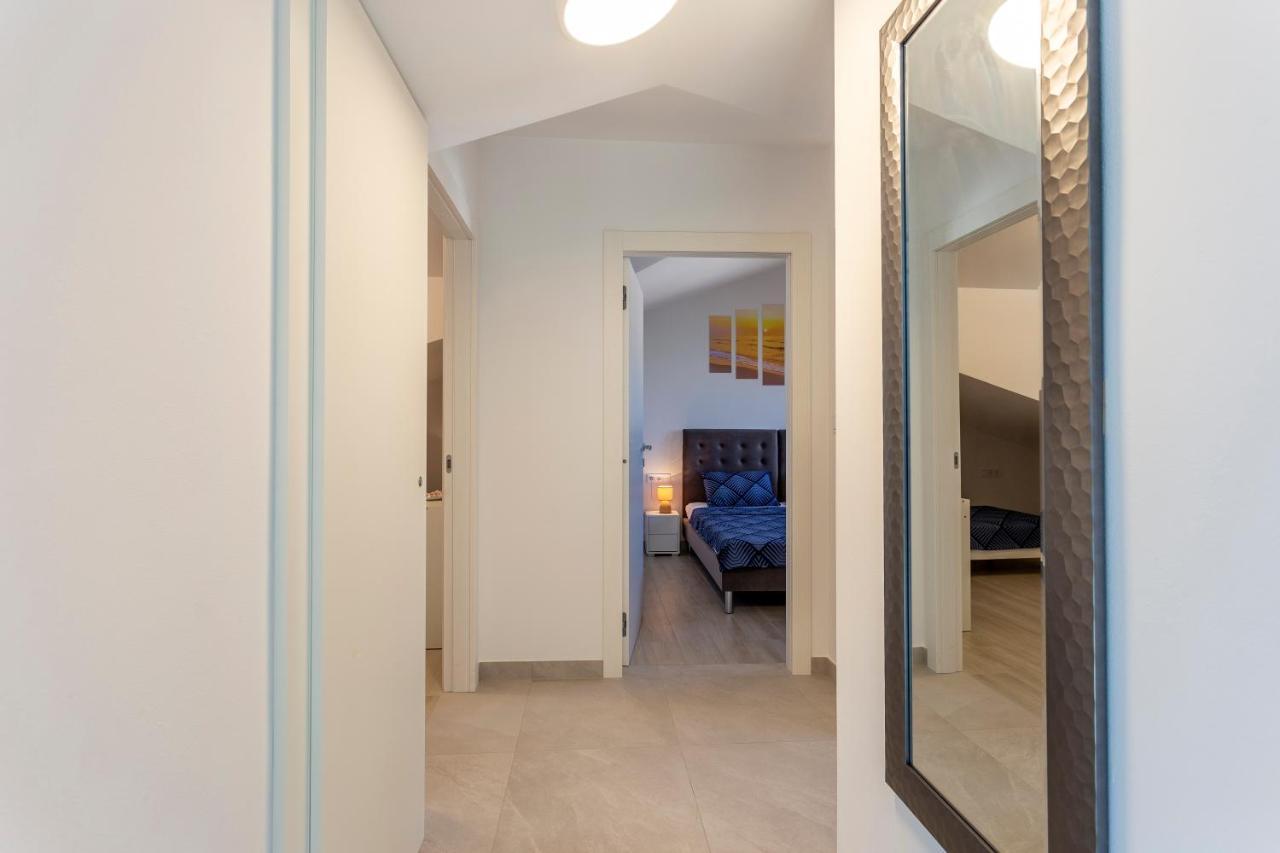 City Apartments Silver พูลา ภายนอก รูปภาพ