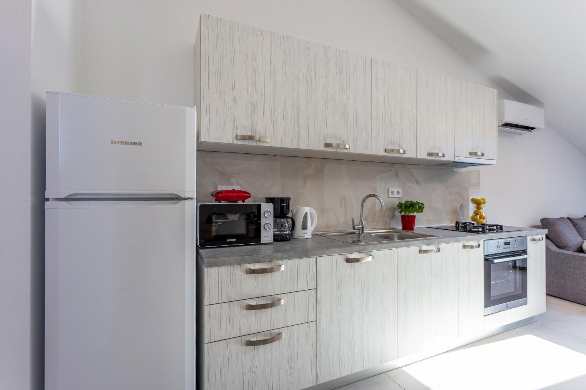 City Apartments Silver พูลา ภายนอก รูปภาพ